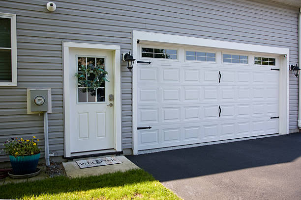 24/7 Emergency Garage Door Roller Replacement experts in Derma, MS
